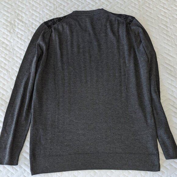 Point Zero Couture Houndstooth V-Neck Sweater in Men's XL - Picture 6 of 7